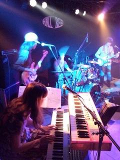 HALLBEE2013_3.jpg